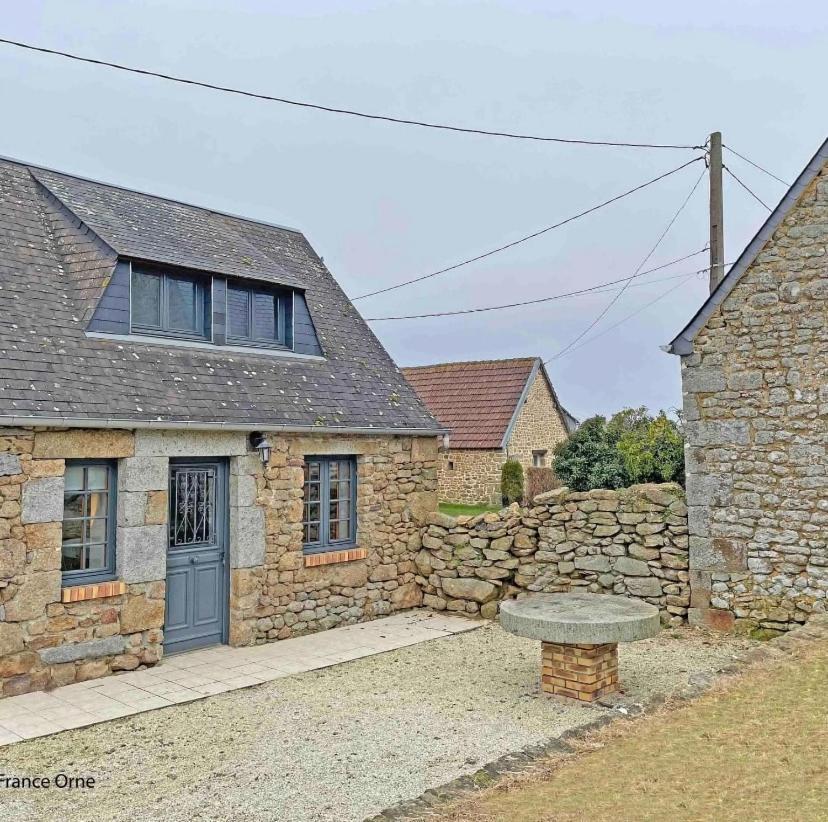 Vila Le P'Tit Suisse Normand Putanges Exteriér fotografie